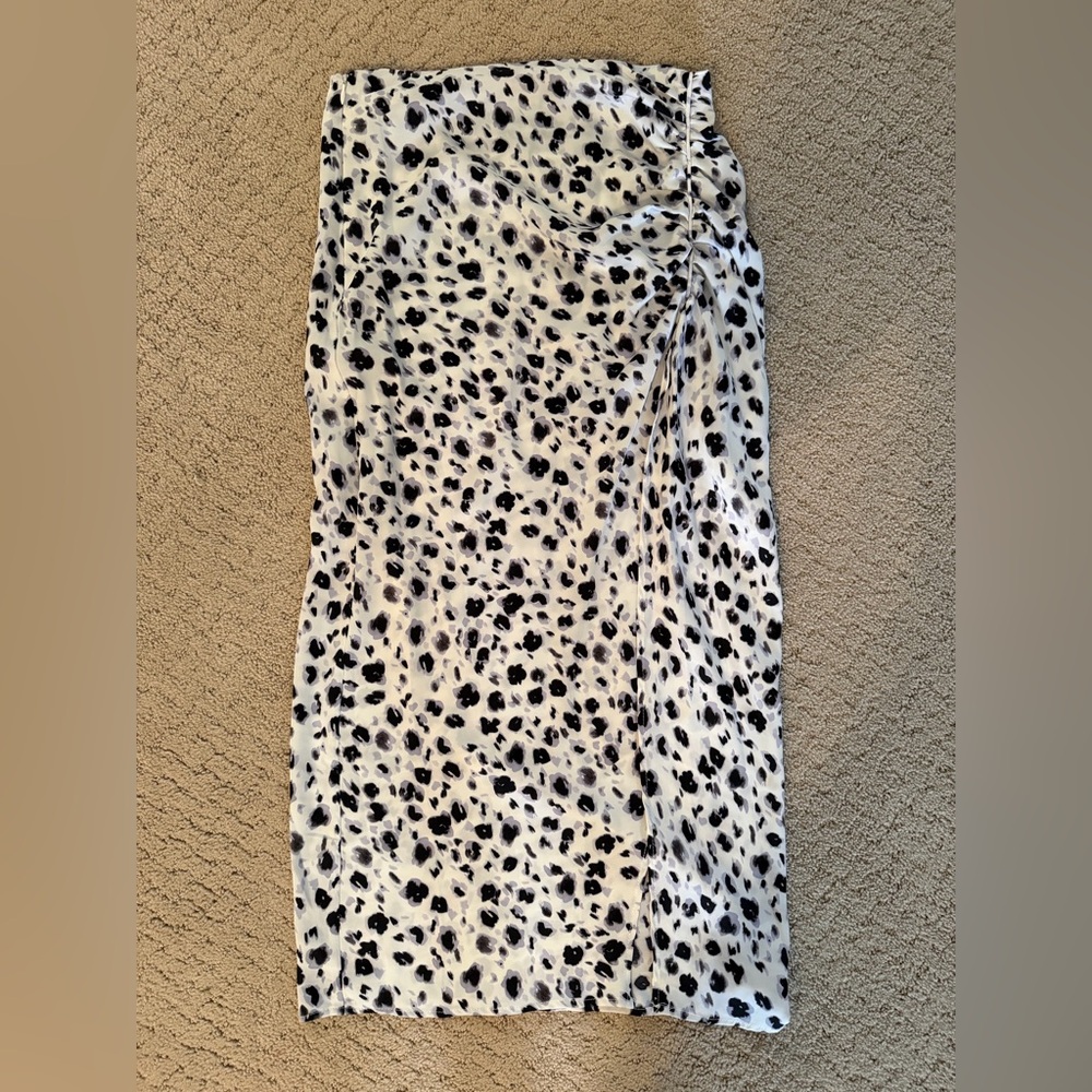 Zara Black and White Patterned Skirt
